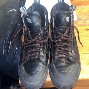 Men’s Vans rugged sneaker/Boot